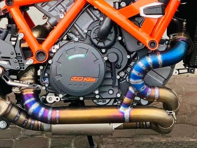 https://torquepowermotorcycles.com.au/product/ktm-super-duke-1290/ ‎